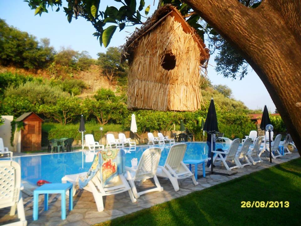 Вілла Agriturismo Valle Alcantara Motta Camastra Екстер'єр фото