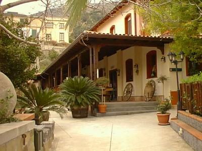 Вілла Agriturismo Valle Alcantara Motta Camastra Екстер'єр фото